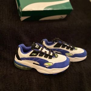 Men’s puma sneakers